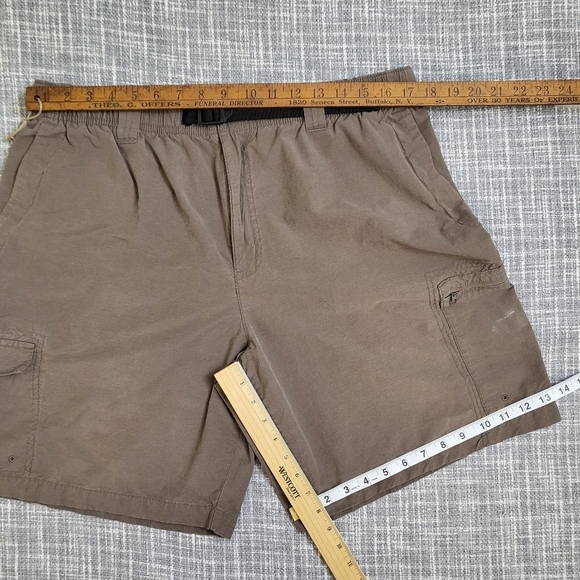 Columbia Cargo Shorts Outdoor Hiking Brown Zip Pockets Men's L - Picture 3 of 8